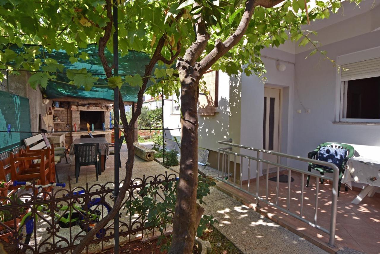 Apartment Meri- Near The Zadar Main Bus Station Buitenkant foto