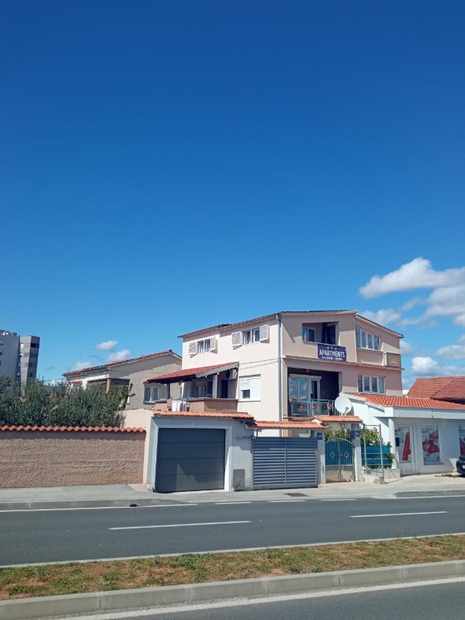 Apartment Meri- Near The Zadar Main Bus Station Buitenkant foto