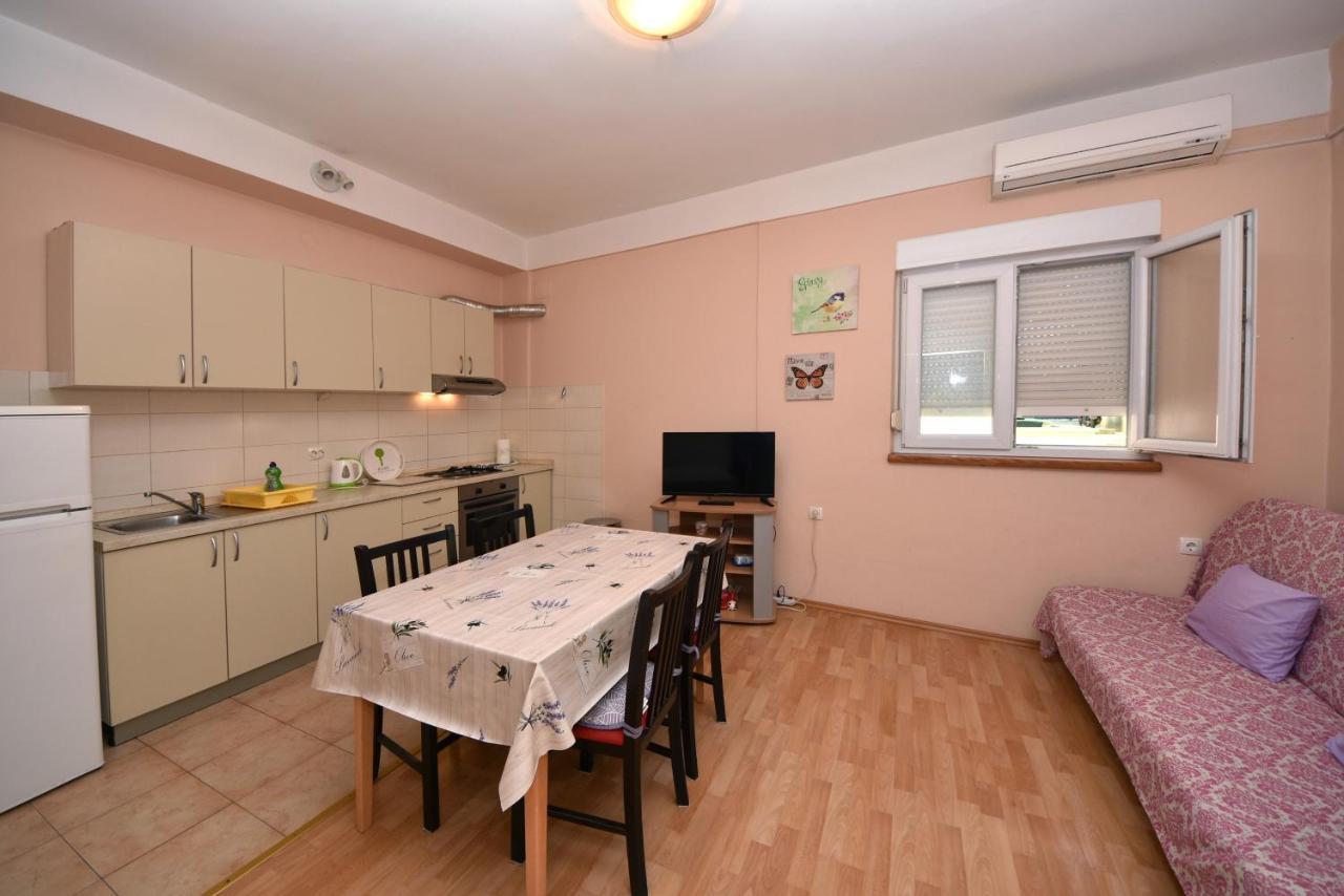 Apartment Meri- Near The Zadar Main Bus Station Buitenkant foto