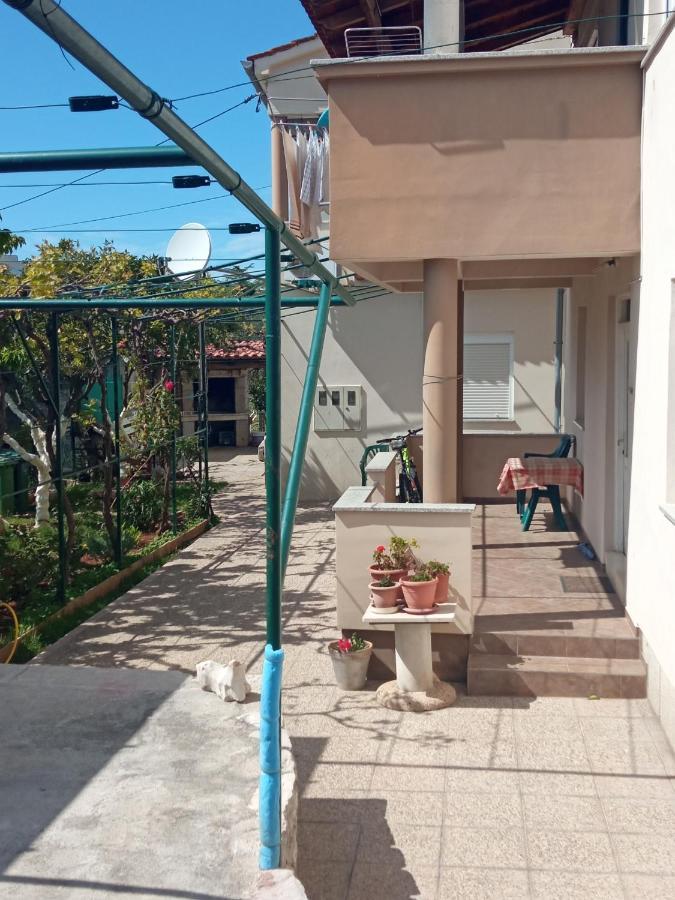 Apartment Meri- Near The Zadar Main Bus Station Buitenkant foto